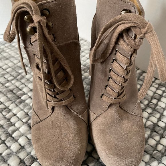 Leather (suede) Nine West lace up boots - Picture 2 of 9